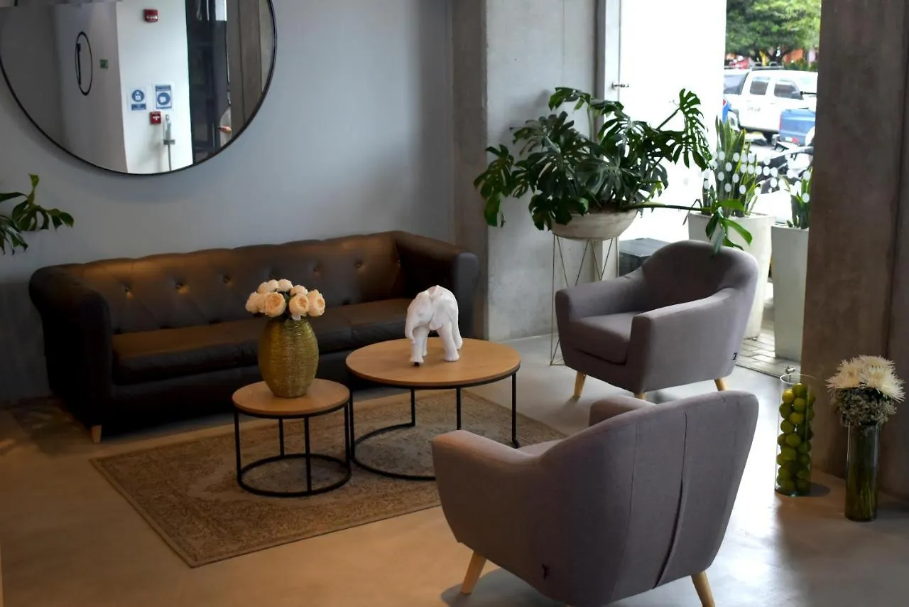 Em Hotel Corferias Embajada Americana Богота