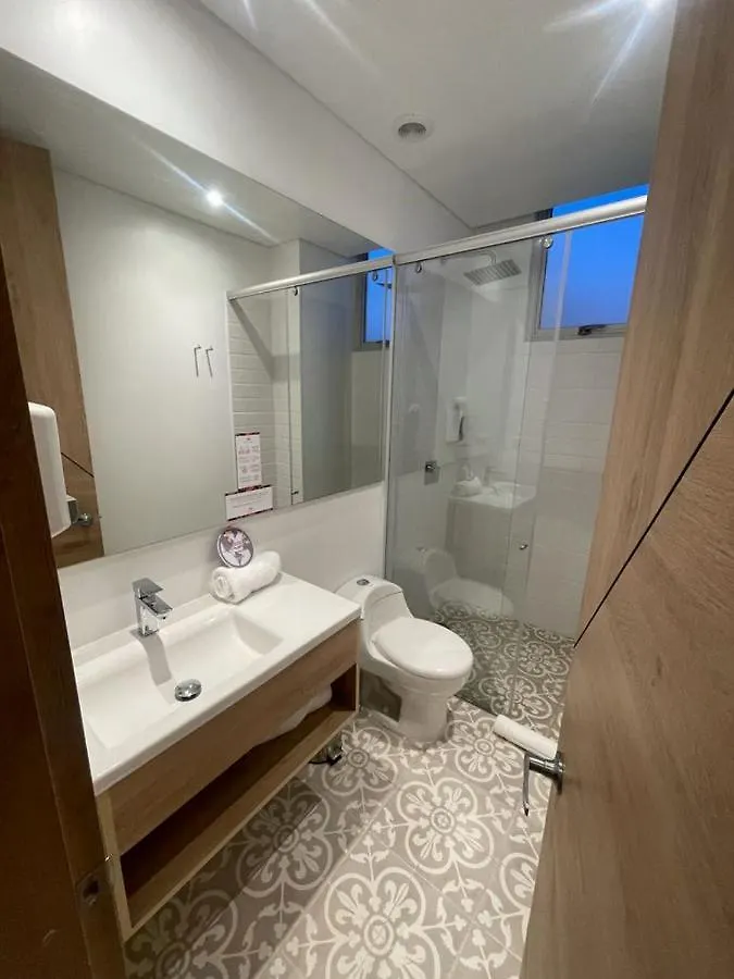 Em Hotel Corferias Embajada Americana Богота